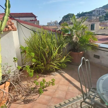Attico Ventaglieri With Panoramic Terrace Bed & Breakfast Napoli